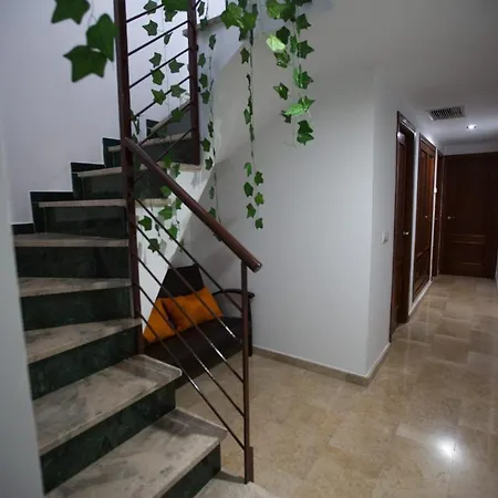 Piso Con Solarium Calahorra Con Solera Parking Privado Gratis Daire Cordoba