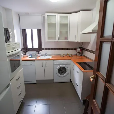 아파트 Piso Con Solarium Calahorra Con Solera Parking Privado Gratis 코르도바